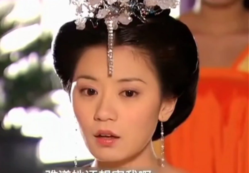 砍手断腿的小多与徐盈盈当面对峙,小多这才知道是盈盈-哔哩哔哩】