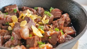 杏鲍菇骰子牛 气炸锅的夜市料理 实在太香太好吃了 壹盘根本不够吃 在家就能吃到 关键是做法超简单 By 燊谷 哔哩哔哩 Bilibili