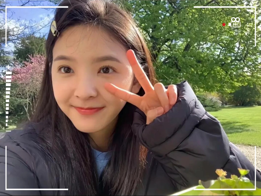 章若楠比耶瞬间