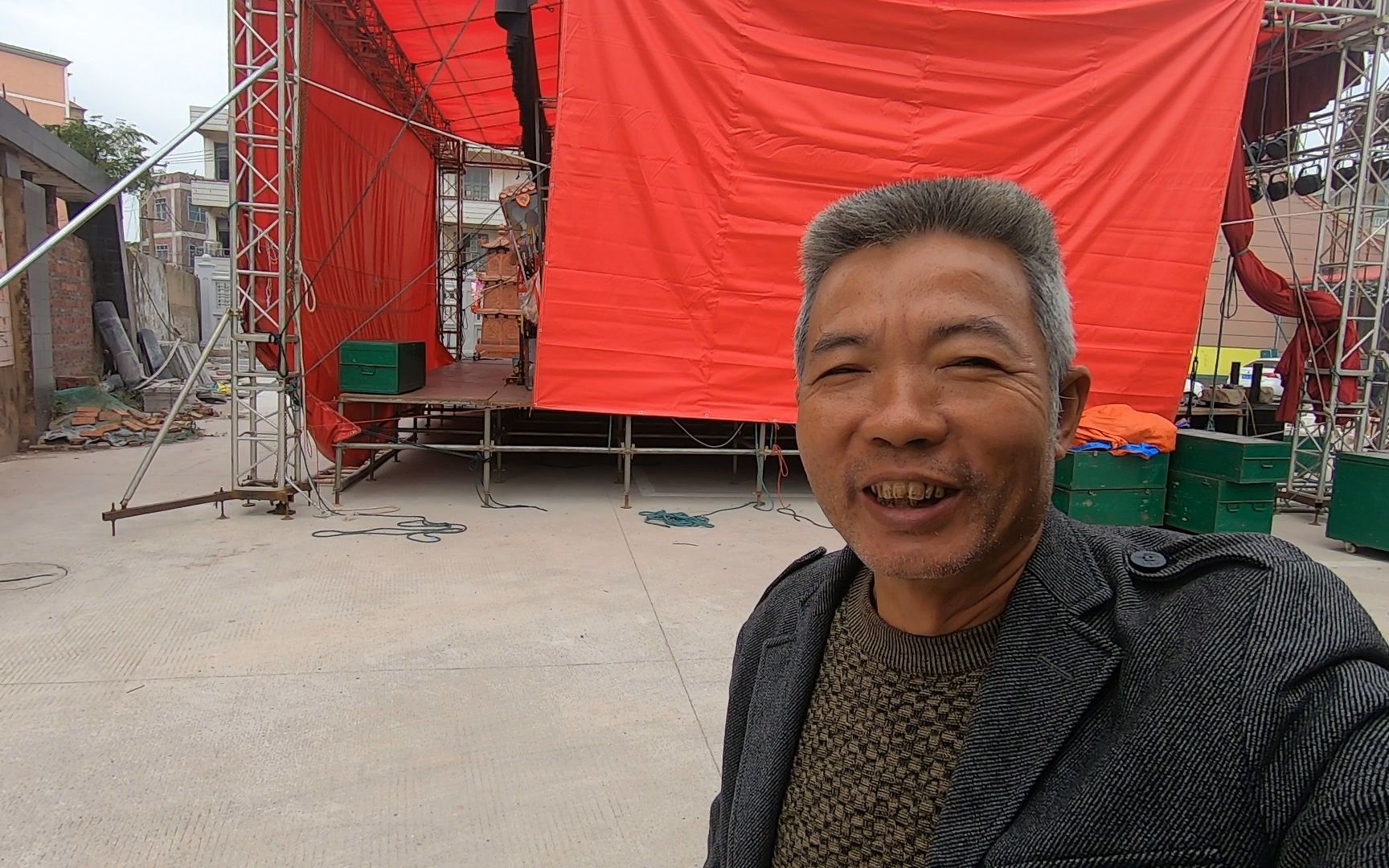 泰叔渔村里渔民都不出海,全村要去请唱大戏的,一起去看看啥原因_哔哩