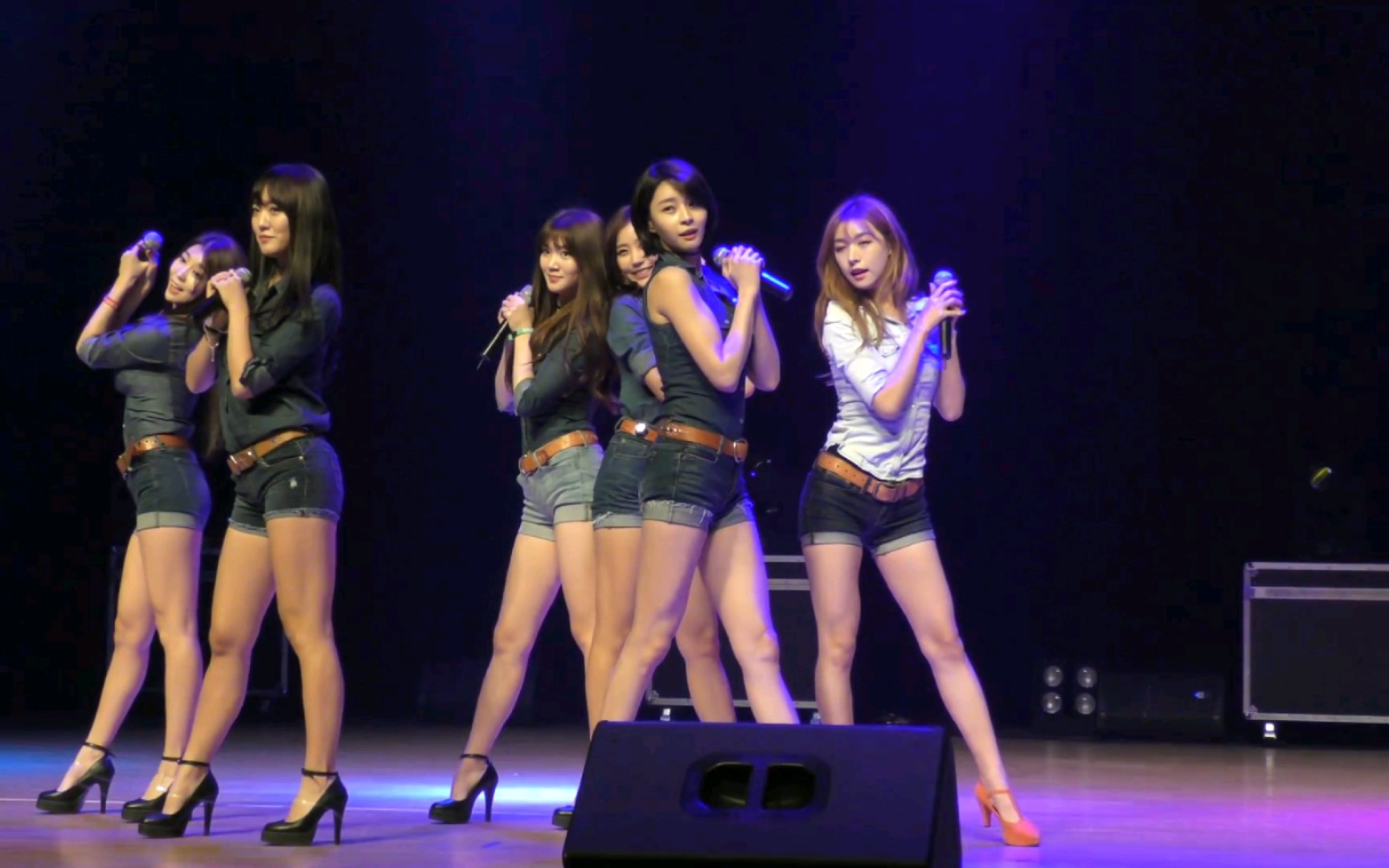 hellovenus-经典牛仔热裤性感长腿舞台高清修复系列【4k60帧】