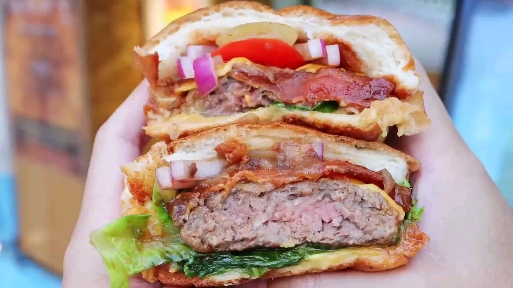 台湾街头美食,汉堡包制作过程,干净卫生