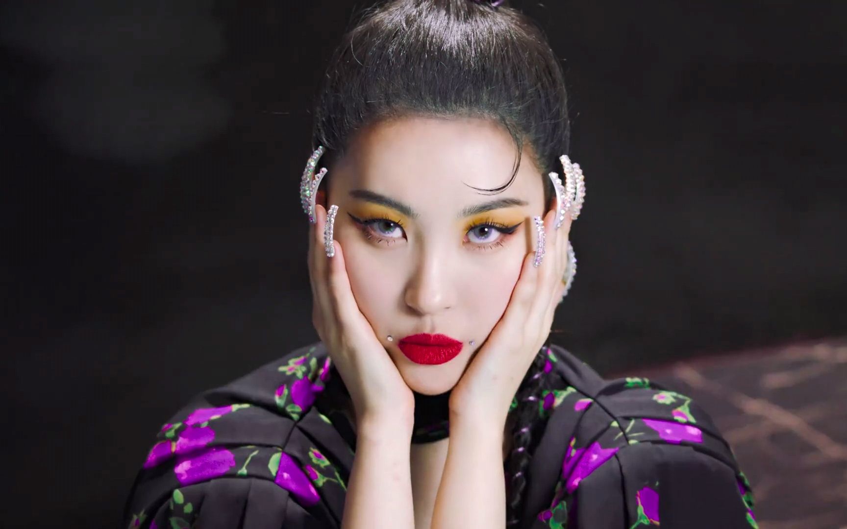 sunmi宣美最新回归曲《tail》初舞台公开