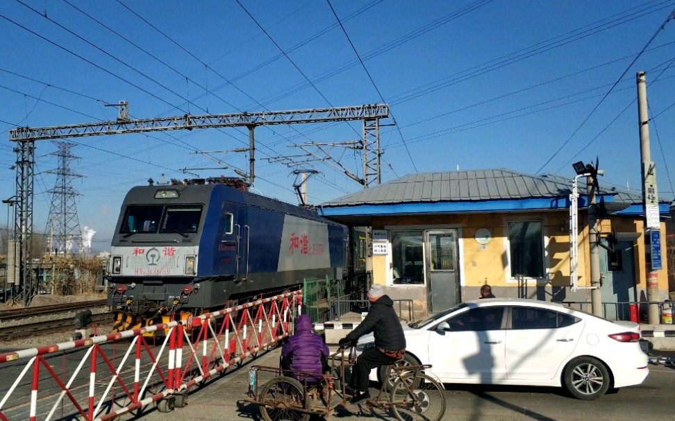 【沈山线】 k1302次满洲里至北京通过桃园道口