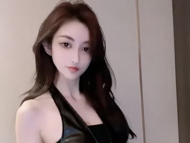 快手 #张公子 皮衣皮裤 韩舞 《期待》 20240707