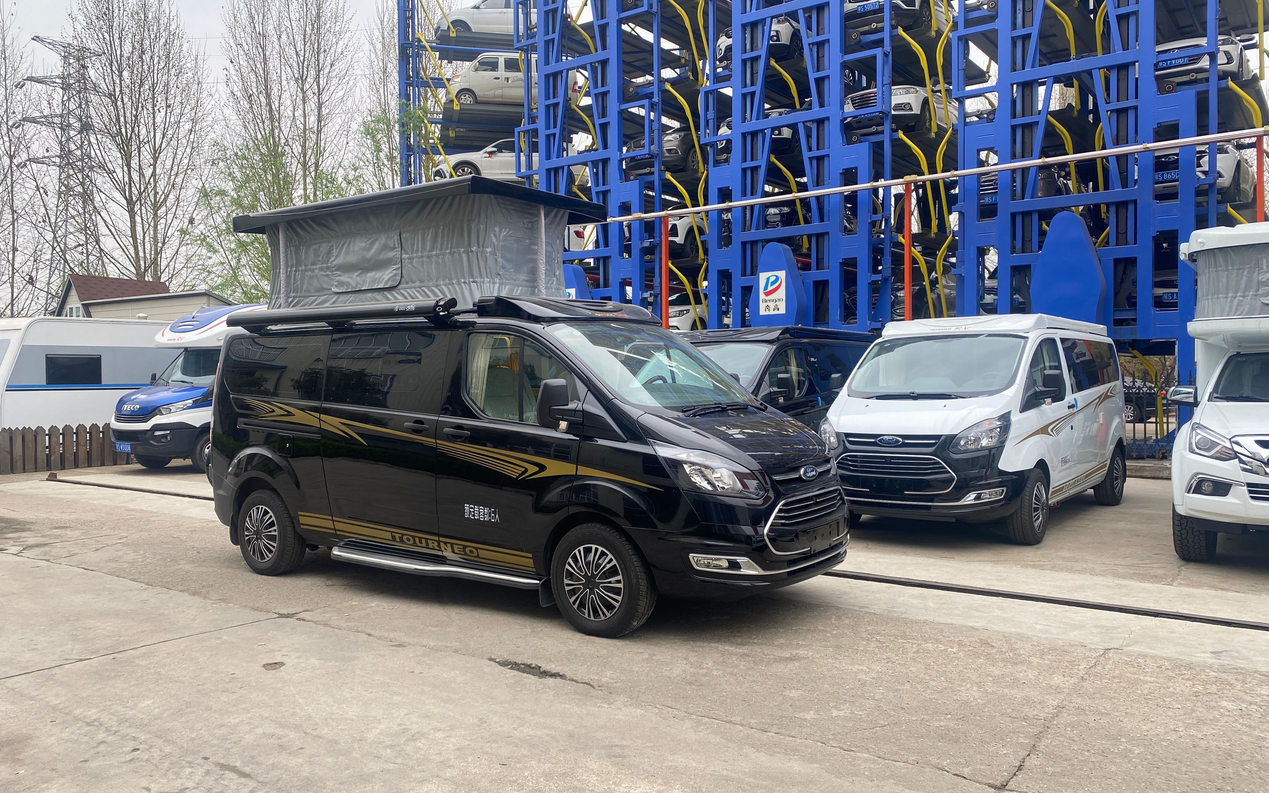 222布局新全顺低顶房车符合国情上班旅游都能开利用率超高