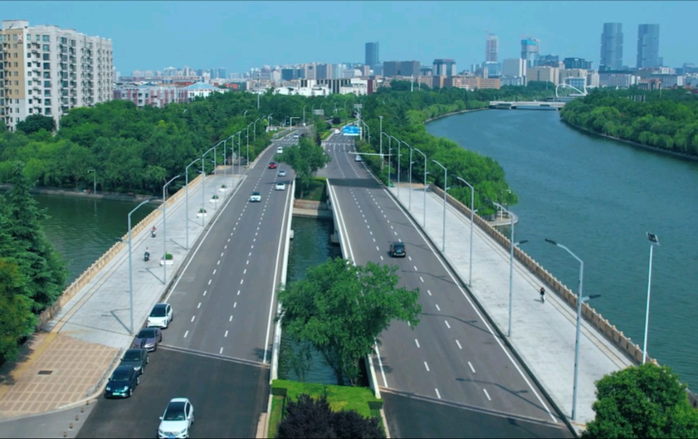 郑东新区商务外环南路夏日街景掠影