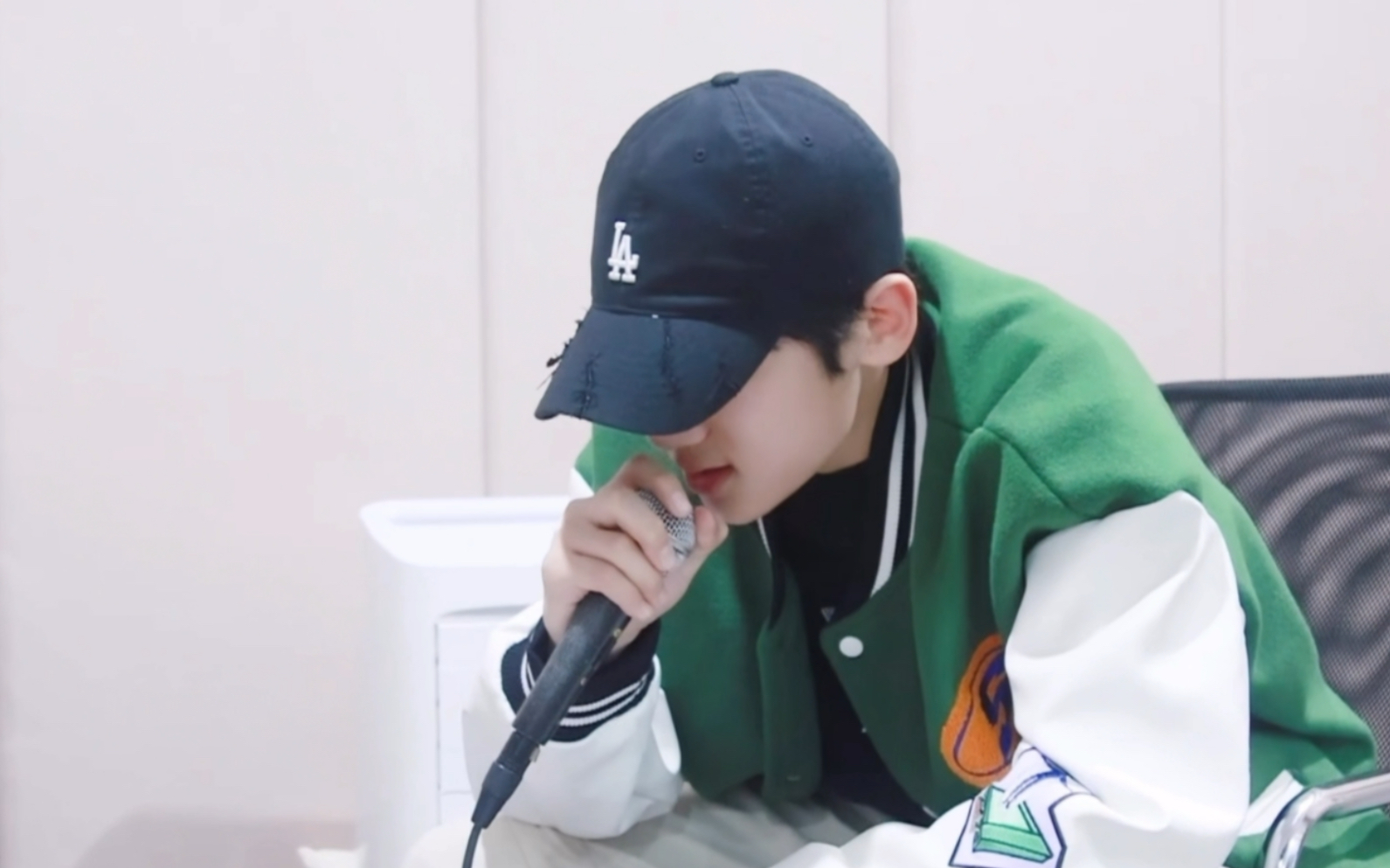 tf家族张峻豪练习生日常不过的日常65张峻豪镜头cut