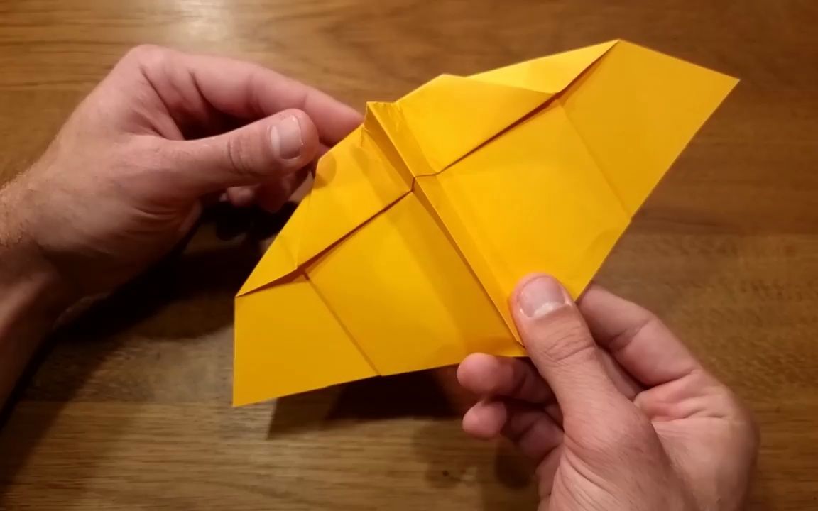 蝙蝠滑翔纸飞机的折法图片
