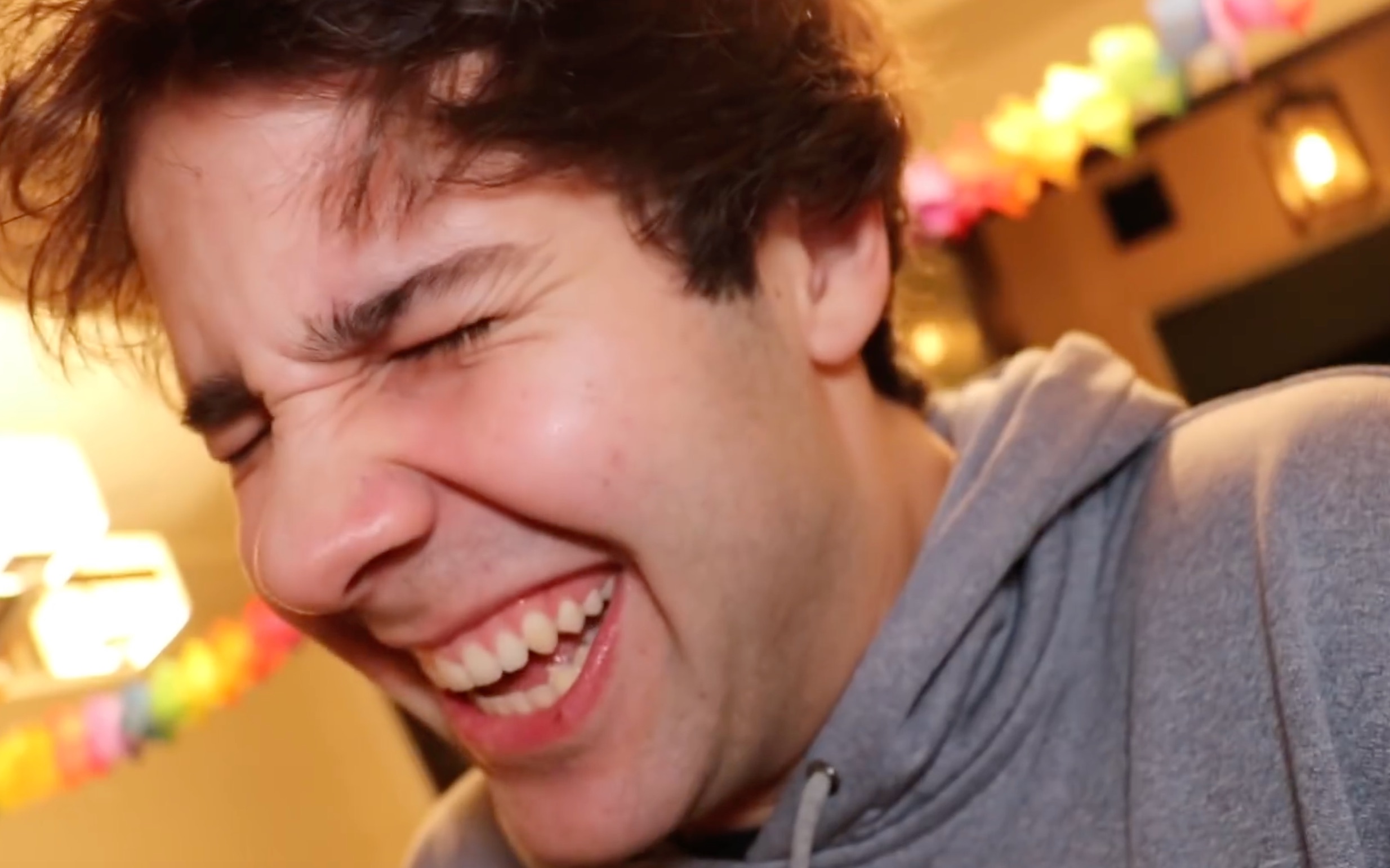 中字535期daviddobrik的日常彩蛋q重出江湖