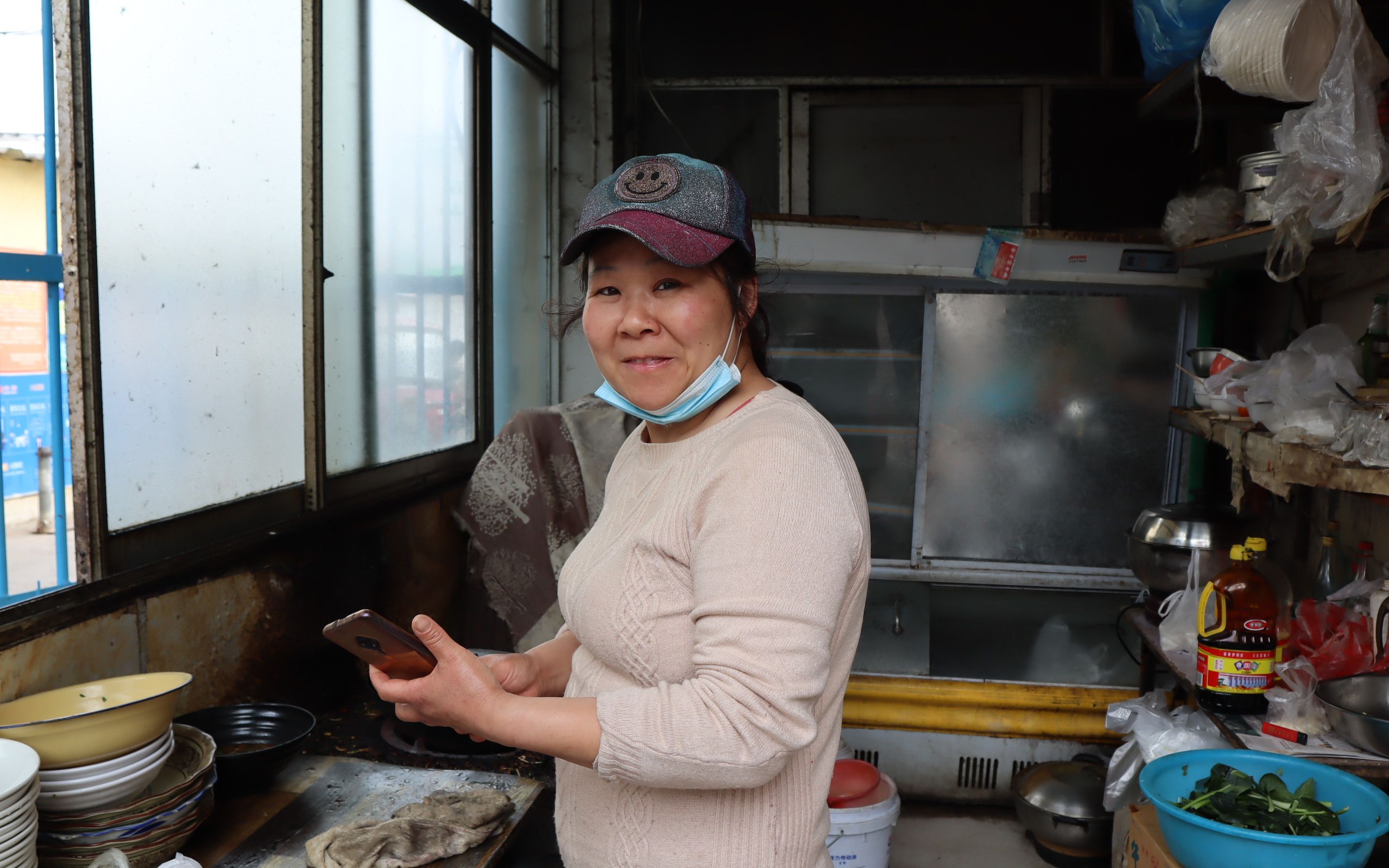 连云港大姐开小饭店专门面向农民工10块钱有菜有肉接地气