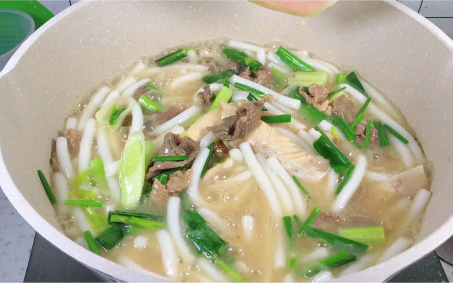 太上皇住院照顾了几天饭食,带回玉林大碌米粉,你们吃过吗?