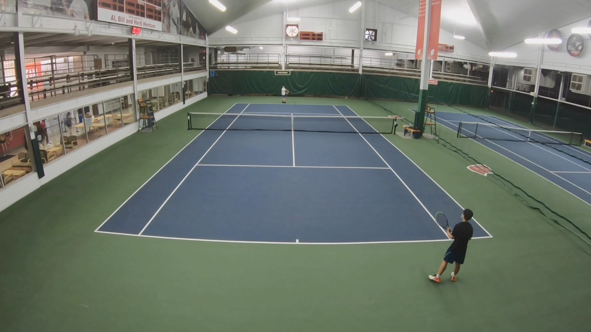 屯里的室内网球场(勿喷)_哔哩哔哩_bilibili