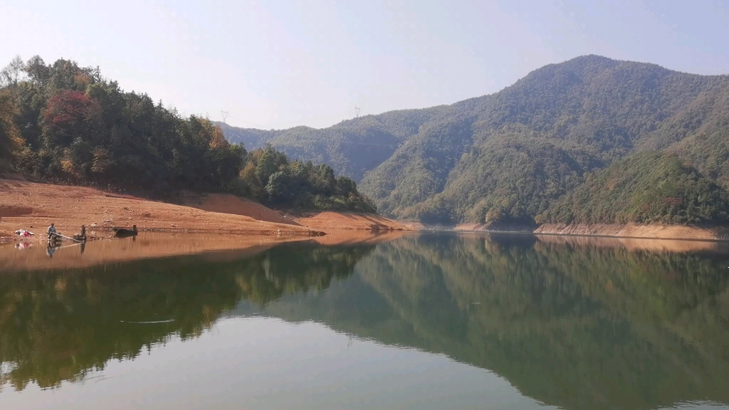 [图]摩旅江西，进入九江市武宁县，罗溪水库水位也下降了好多，整个江西今年缺水太严重啦