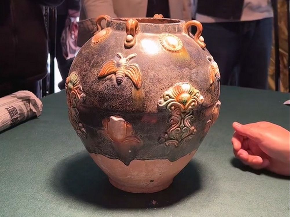 3月16日,宋宝财2024西安站直播海选鉴宝回放