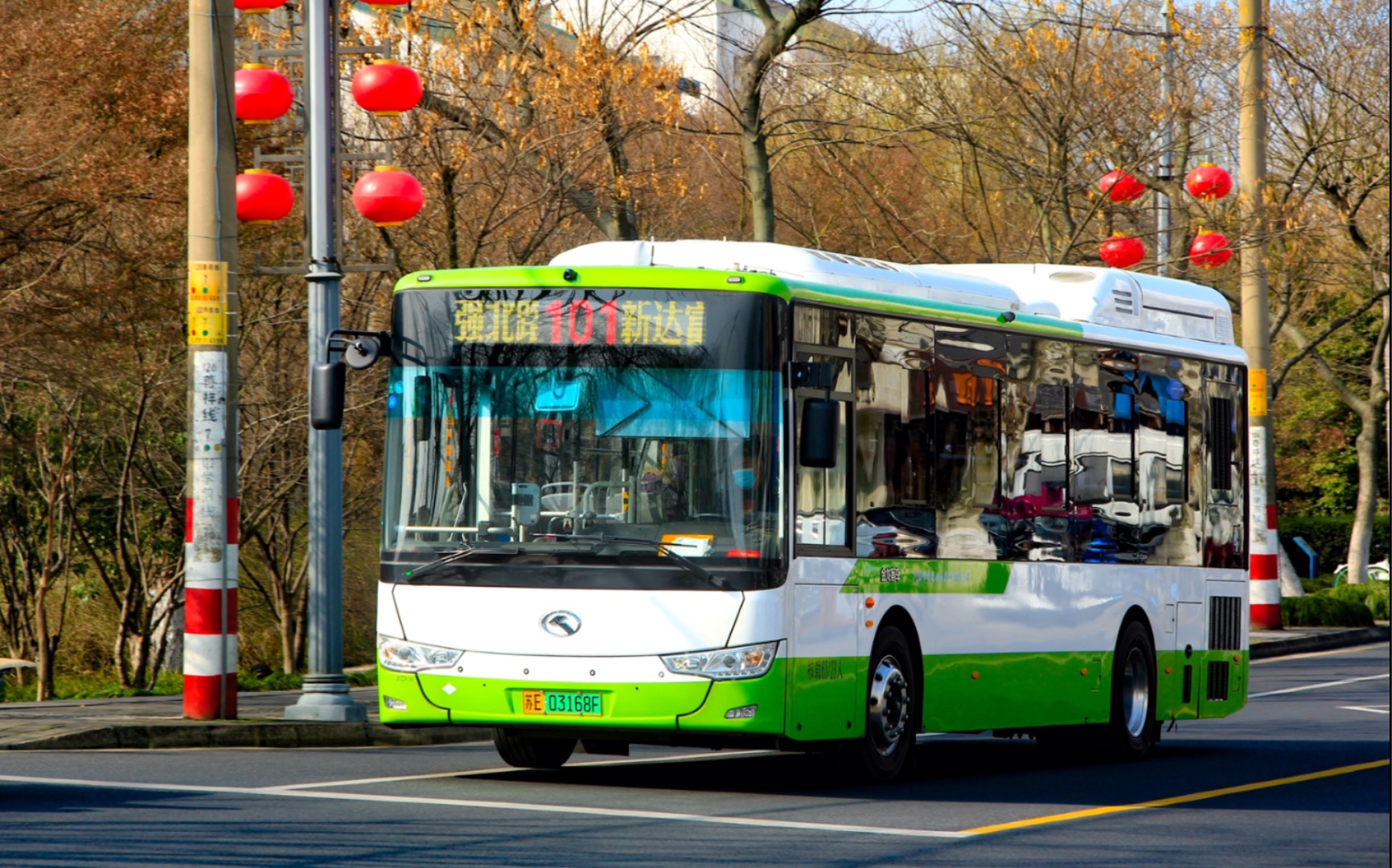 常熟公交 厦门金龙xmq6106agchevn61 金龙易驱混联混合动力 原速原声