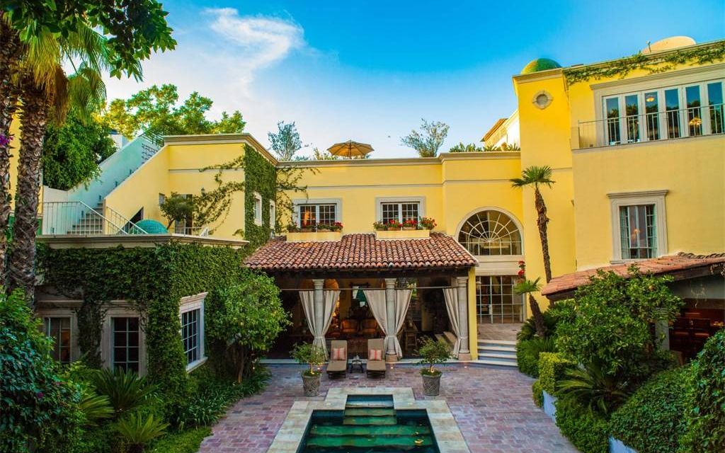 豪宅欣赏位于墨西哥瓜纳华托圣米格尔德阿连德的僻静住宅