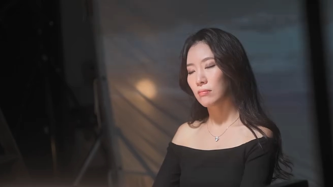 韩国的钢琴家金庆恩 kay kyung eun kim 德彪西-月光-李斯特-爱之梦