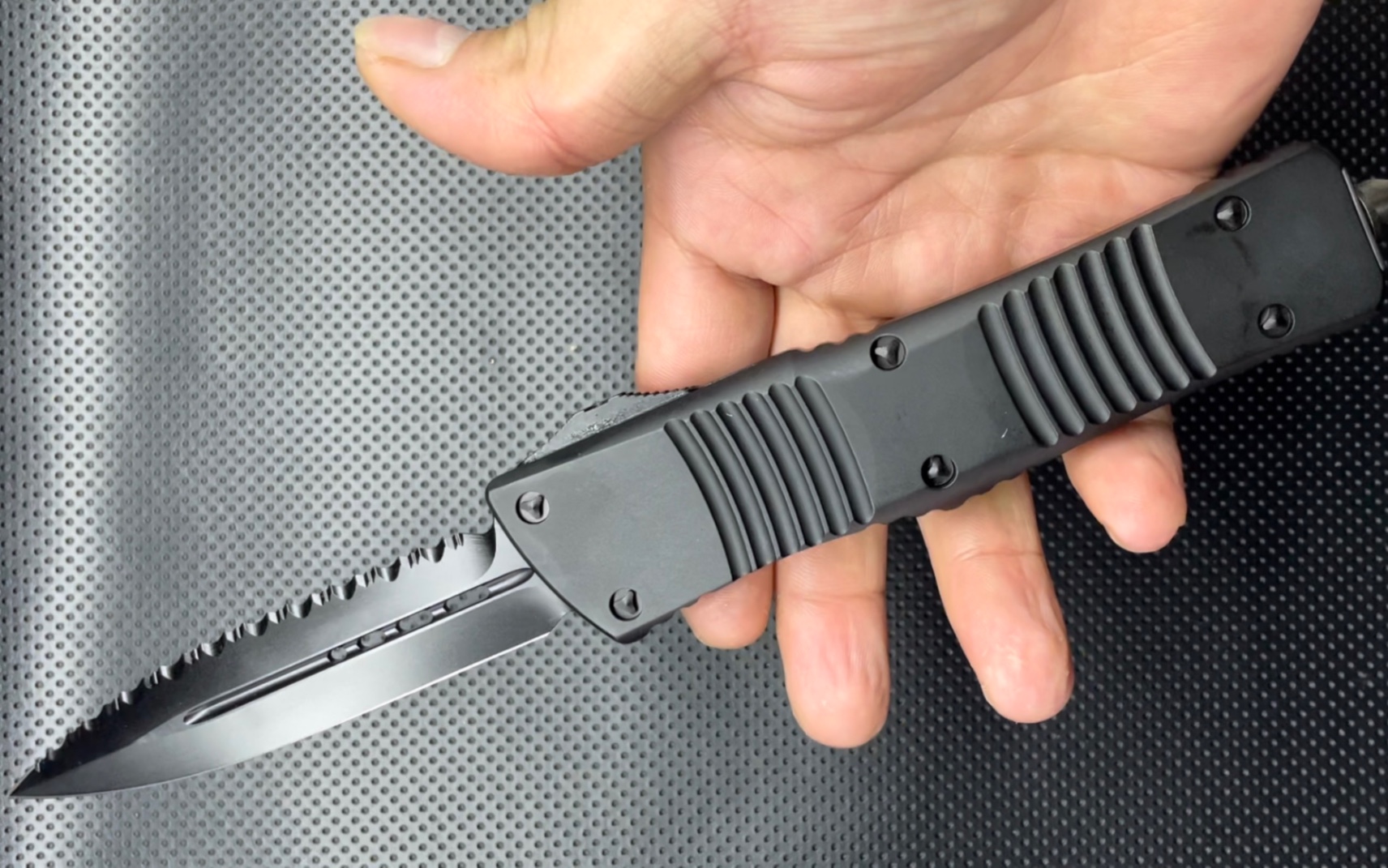 一款 精一 微技术全黑大龙t7/m390工艺品展示!