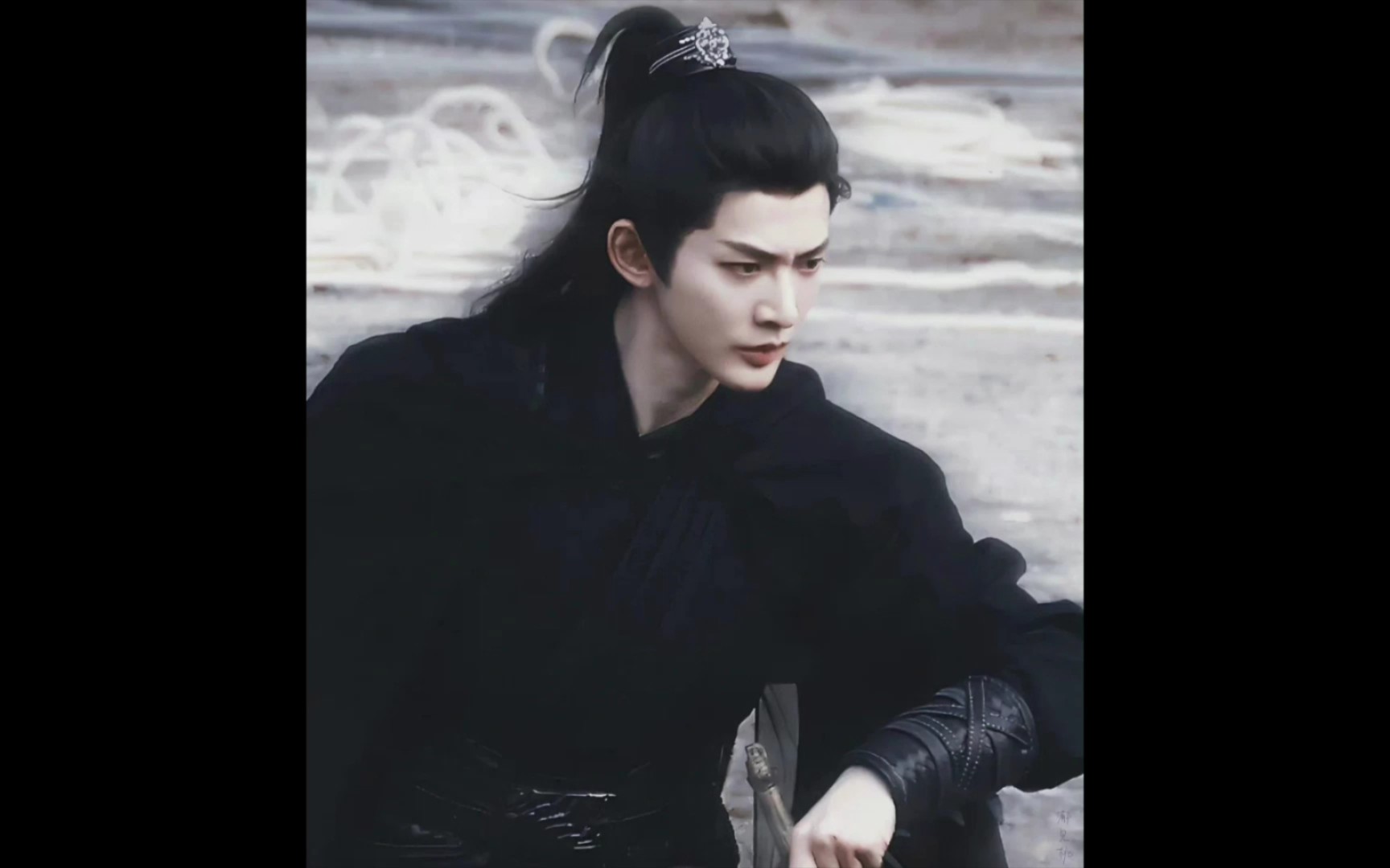 邓为萧凛长月烬明黑衣少年据说这哥被要求古装半永久