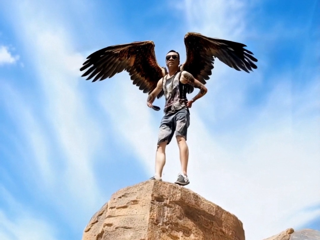 ai自制神鹰黑手哥变身,不三连让你飞起来!