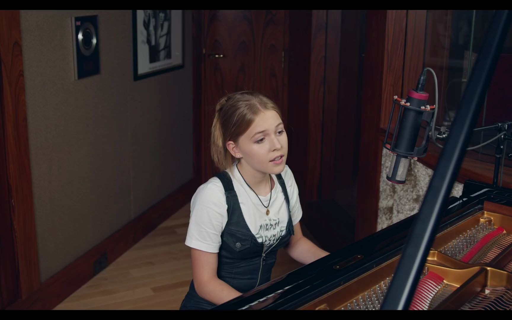 【挪威小萝莉emily linge】louis armstrong - what a wonderful