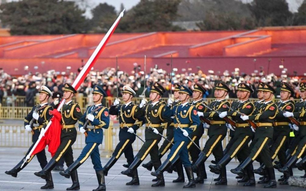 5月1日劳动节北京天安门广场升国旗仪式太壮观了