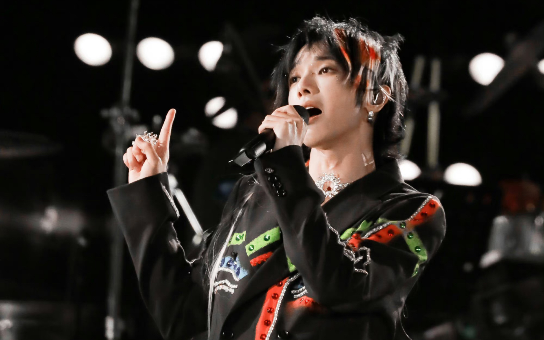 《虚幻与现实》华晨宇5.2成都火星演唱会