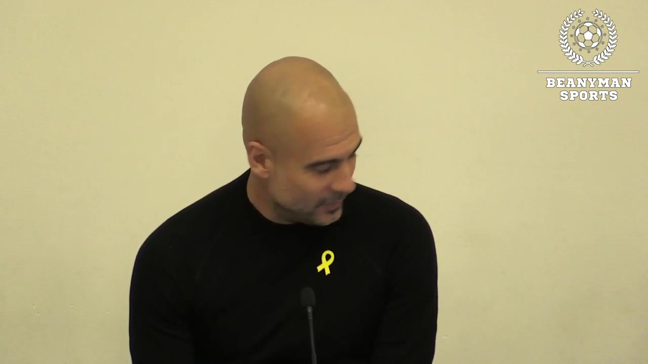 [图]Pep Guardiola Addresses University Of Liverpool Students On Democracy