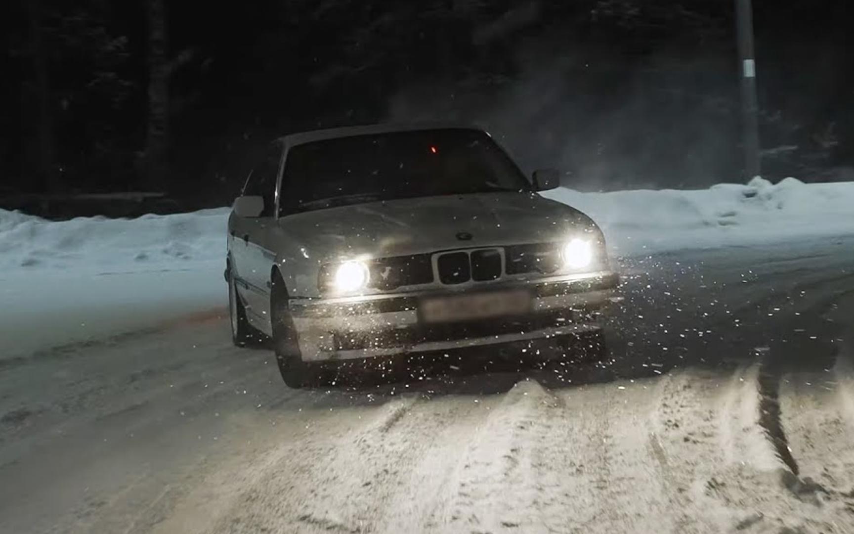 【4K】宝马 BMW E34  雪夜撒欢哔哩哔哩bilibili