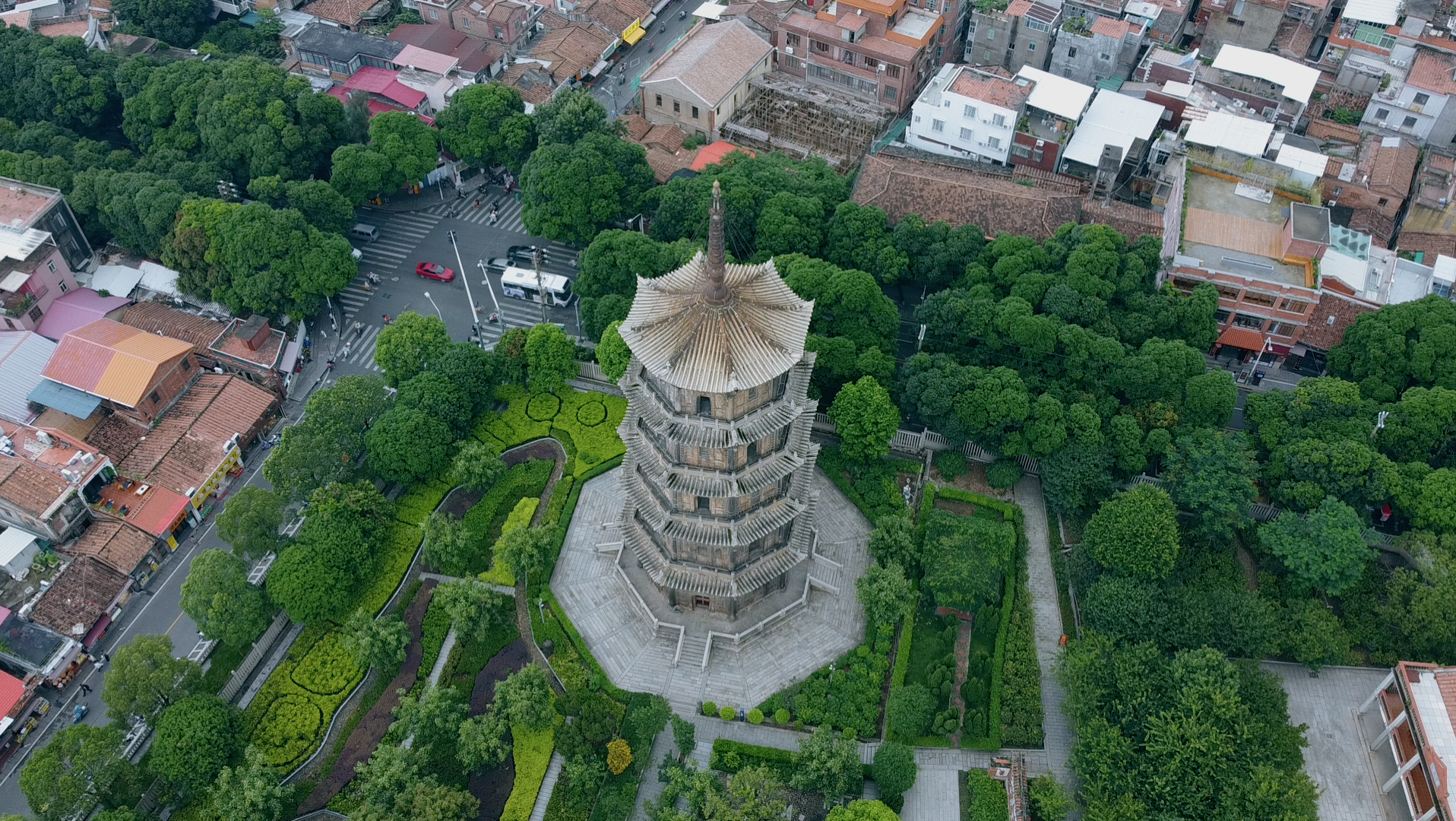 泉州东西塔,坐落于开元寺,镇国塔,仁寿塔塔,最大,最高的石塔,历经风雨
