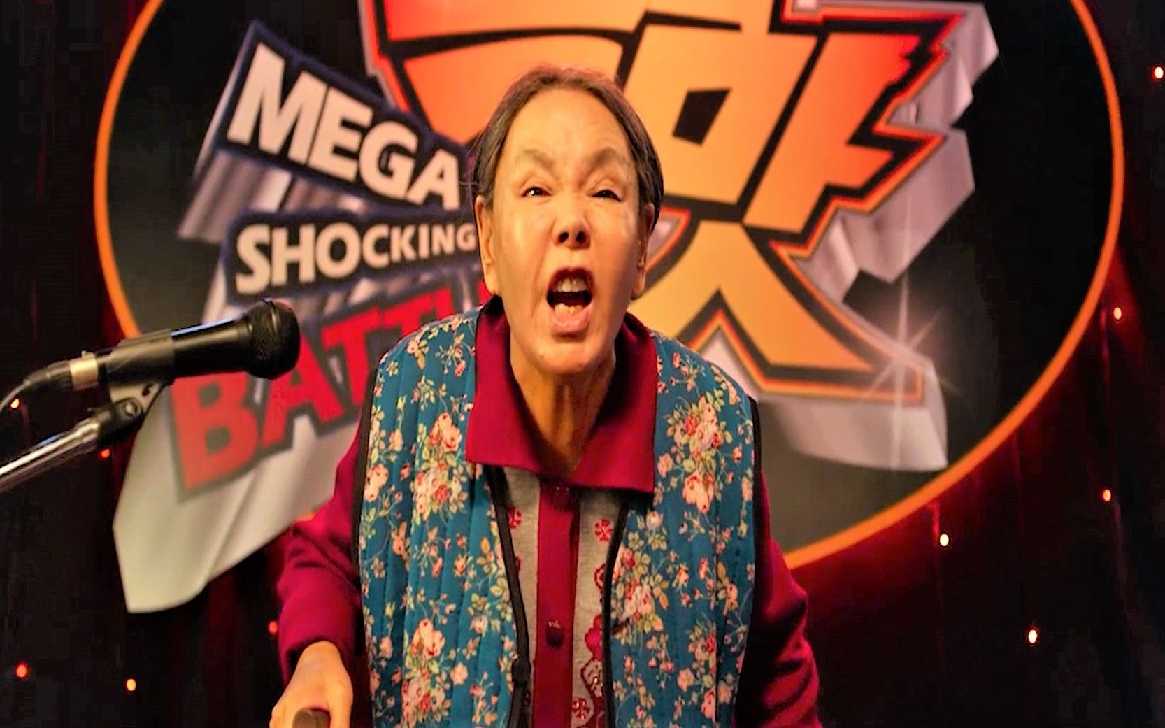 老奶奶骂人本事一流,参加比赛骂哭选手骂晕评委,成为顶级网红_哔哩