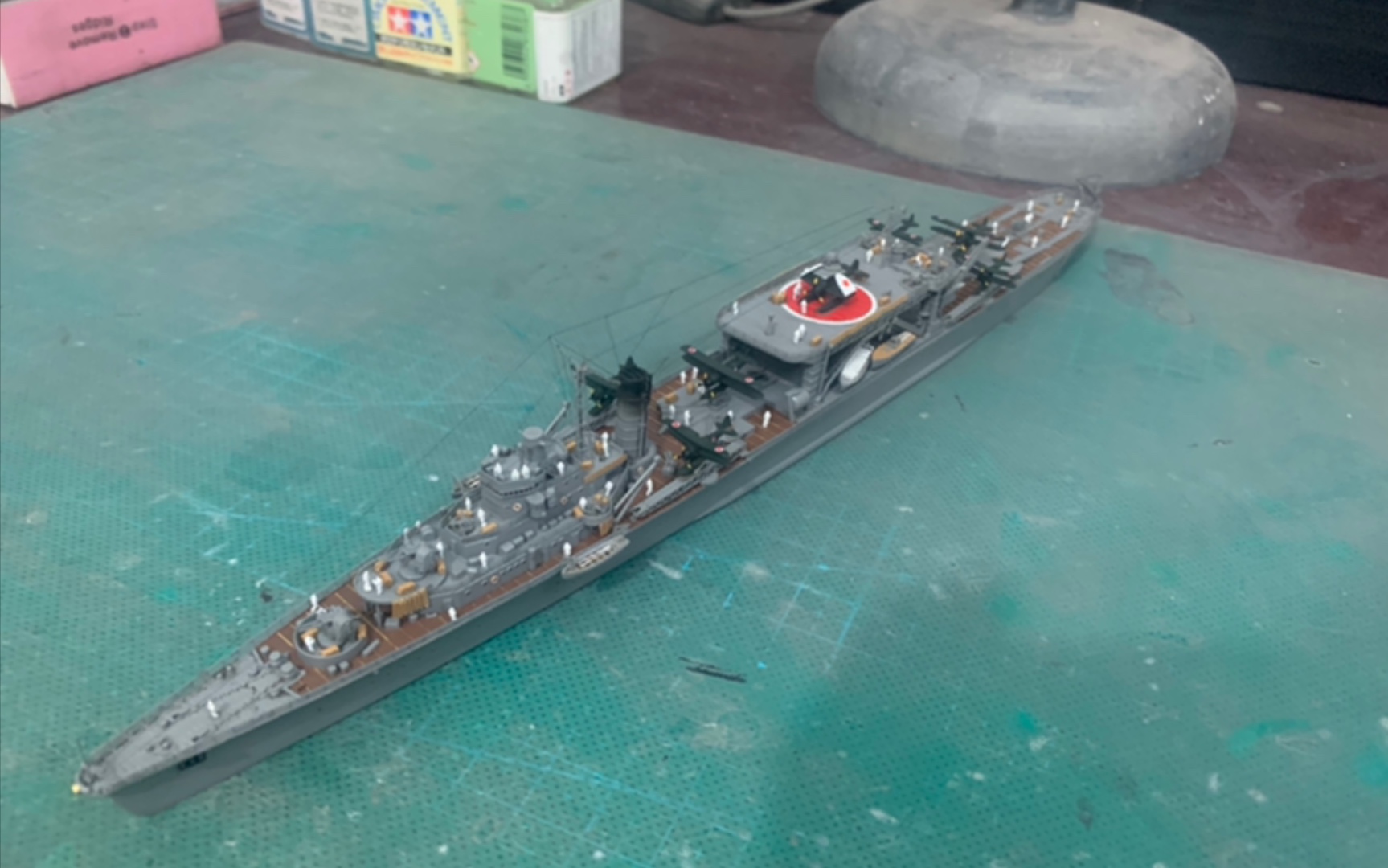 1/700千岁号舰载机巡洋舰