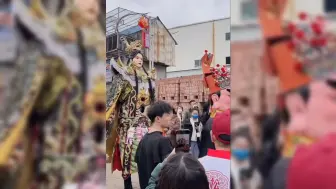 Video herunterladen: 这是多少男人心目中的白月光啊！童爱玲21岁诠释了真正的母仪天下