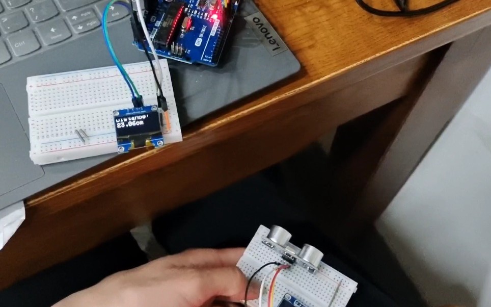 基于Arduino,NRF24L01,超声波测距模块无线传输数据在OLED屏上显示哔哩哔哩bilibili