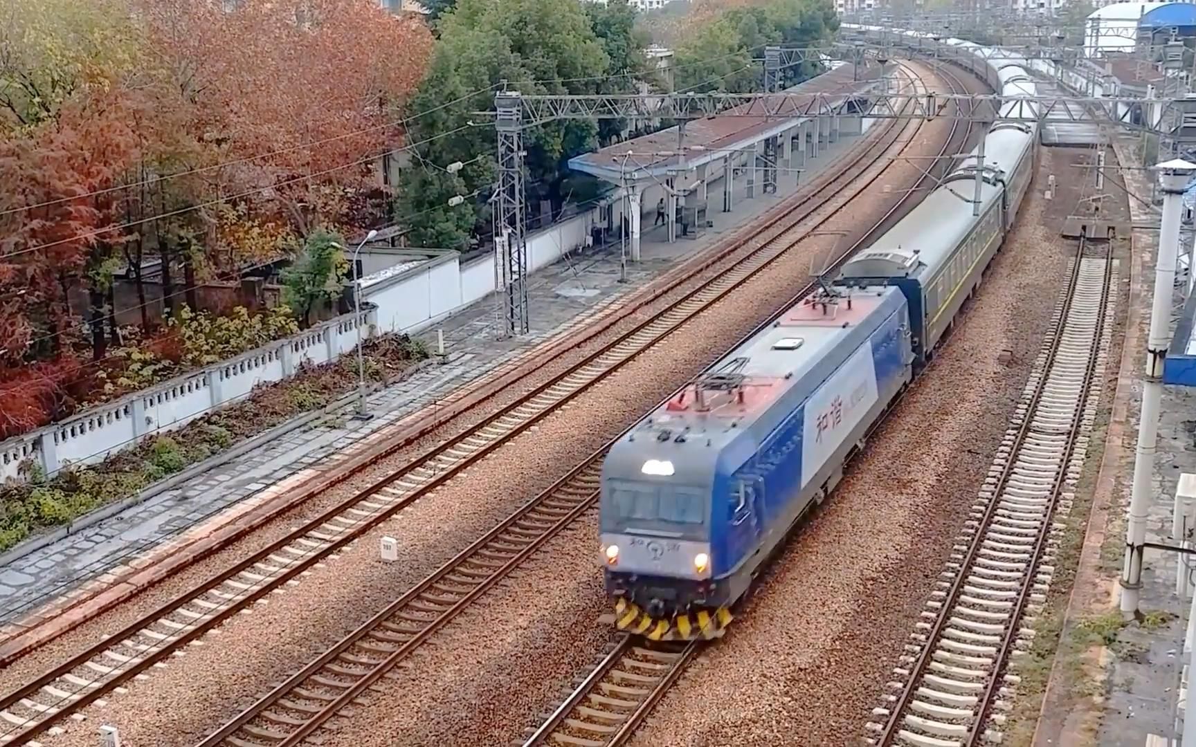 上海南至南阳k1107次列车开往杭州站折返,换个头继续上行_哔哩哔哩