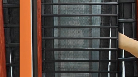 楼顶天窗安装折叠隐形金刚网纱窗,折叠隐形,纱网纯平结构,可避开天窗