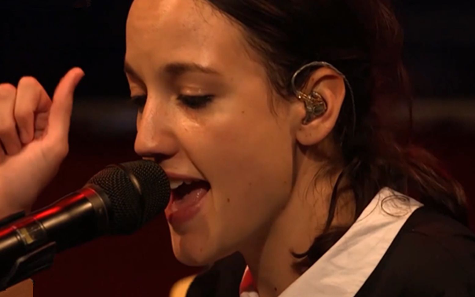 jain一首流行歌曲《lil mama》调皮的旋律,让人听一遍就彻底喜欢!