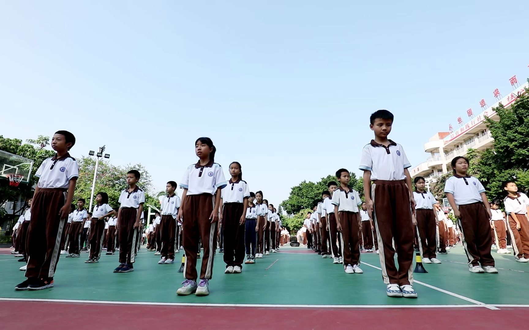 东莞市石排镇石岗小学室外大课间 高清