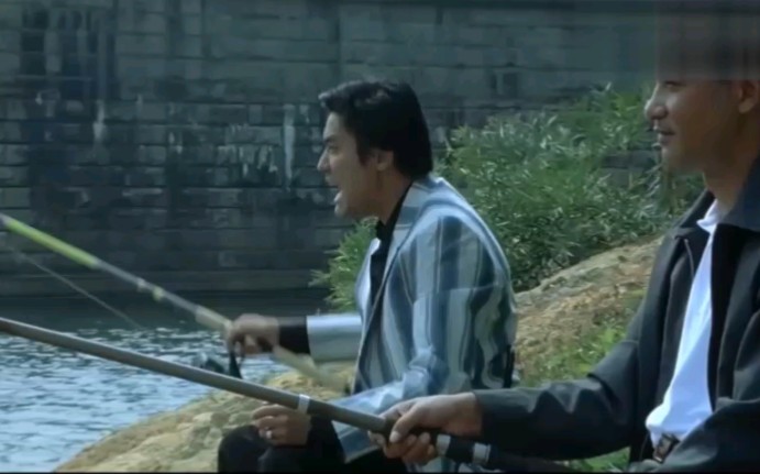 大d 下辈子钓鱼一定记得戴头盔_哔哩哔哩 (゜-゜)つロ 干杯~-bilibili