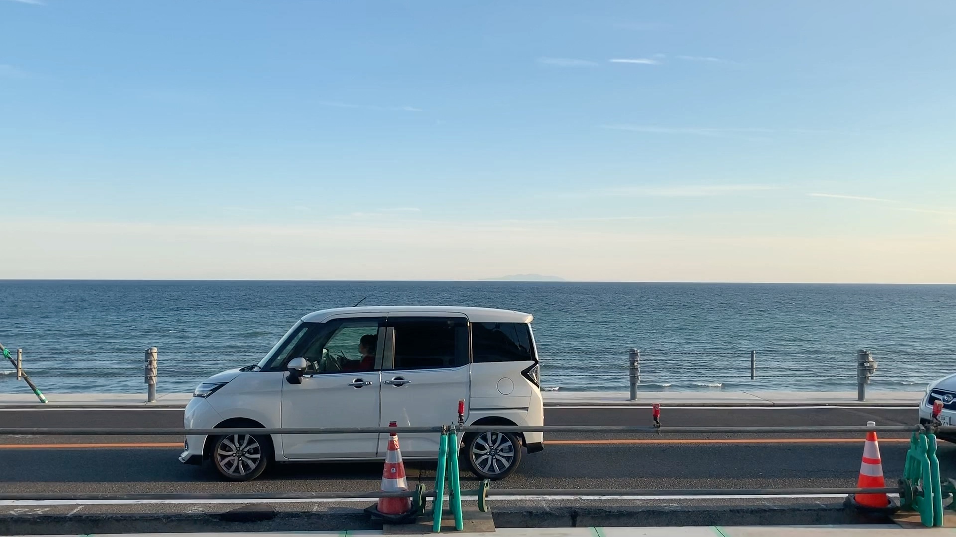 日本镰仓江之岛电车上的海边录影