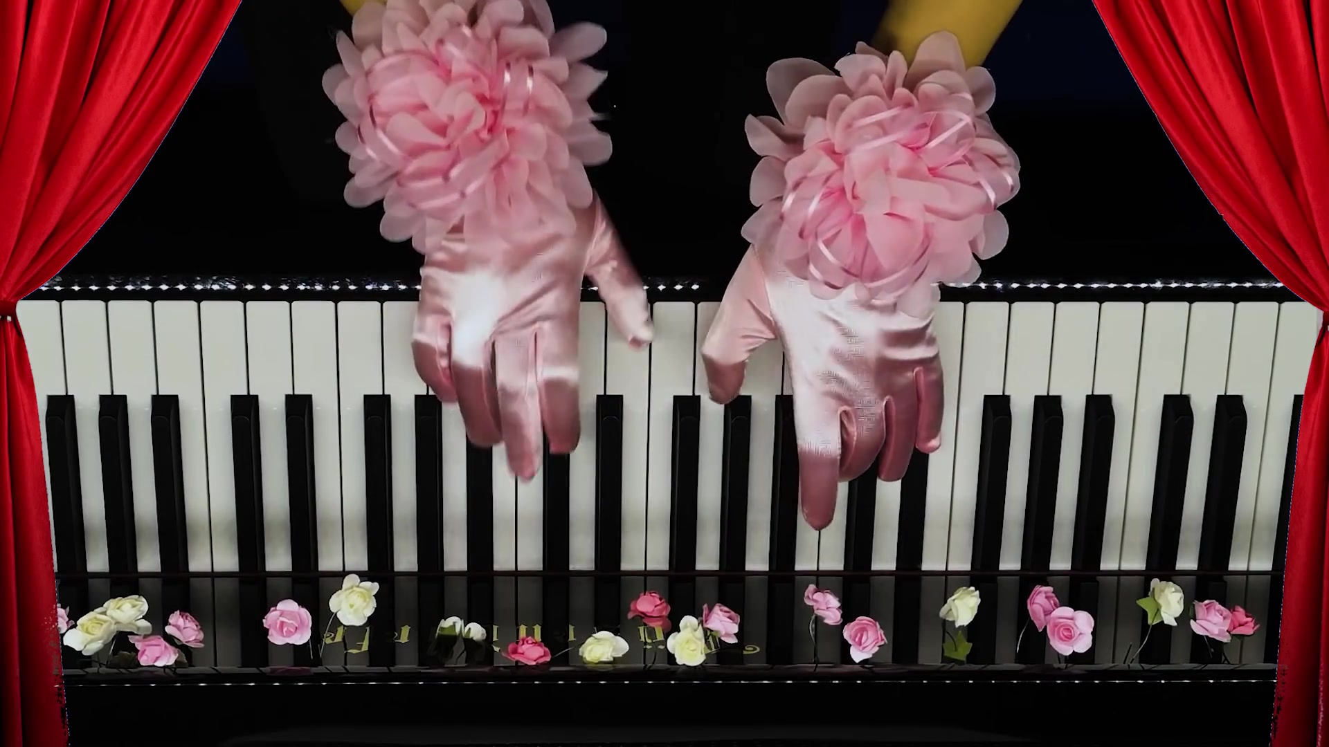 柴可夫斯基《胡桃夹子组曲》:花之圆舞曲 瓦伦蒂娜 valentina lisitsa