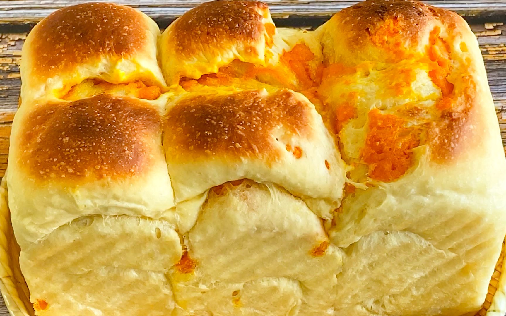 的第一款南瓜吐司面包,成本不足5元钱,柔软香甜好吃营养 【三丰美食】