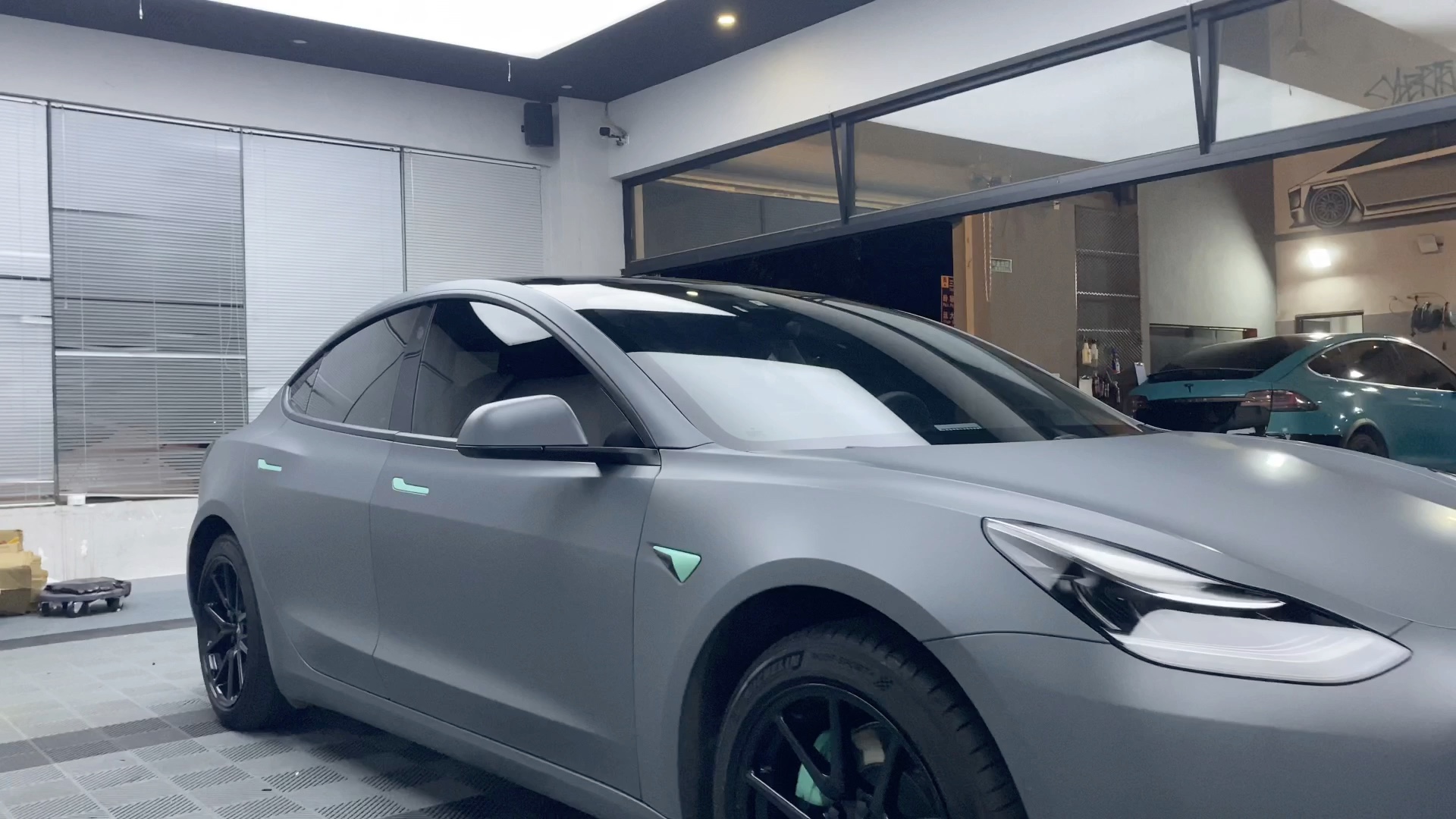 model 3 改色缎面太空灰