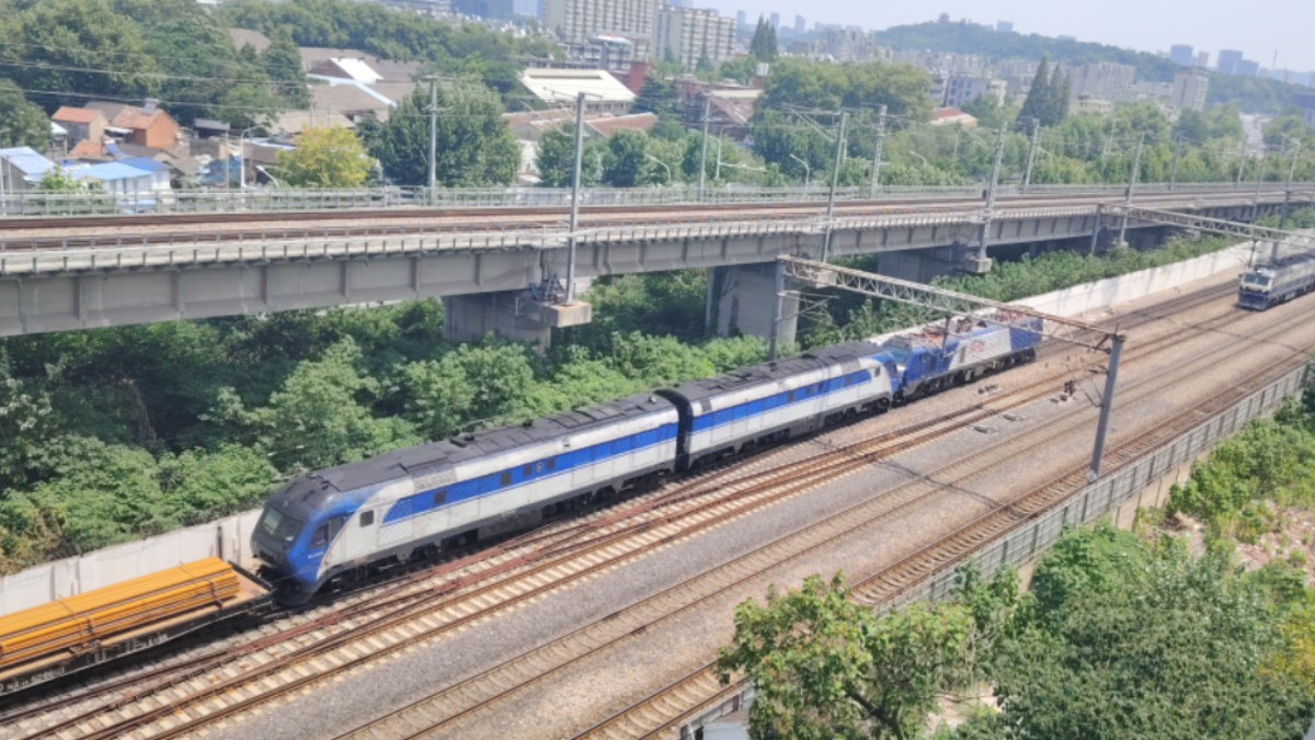 13005回送哈局佳段df11g-0205/6 交汇0t7778