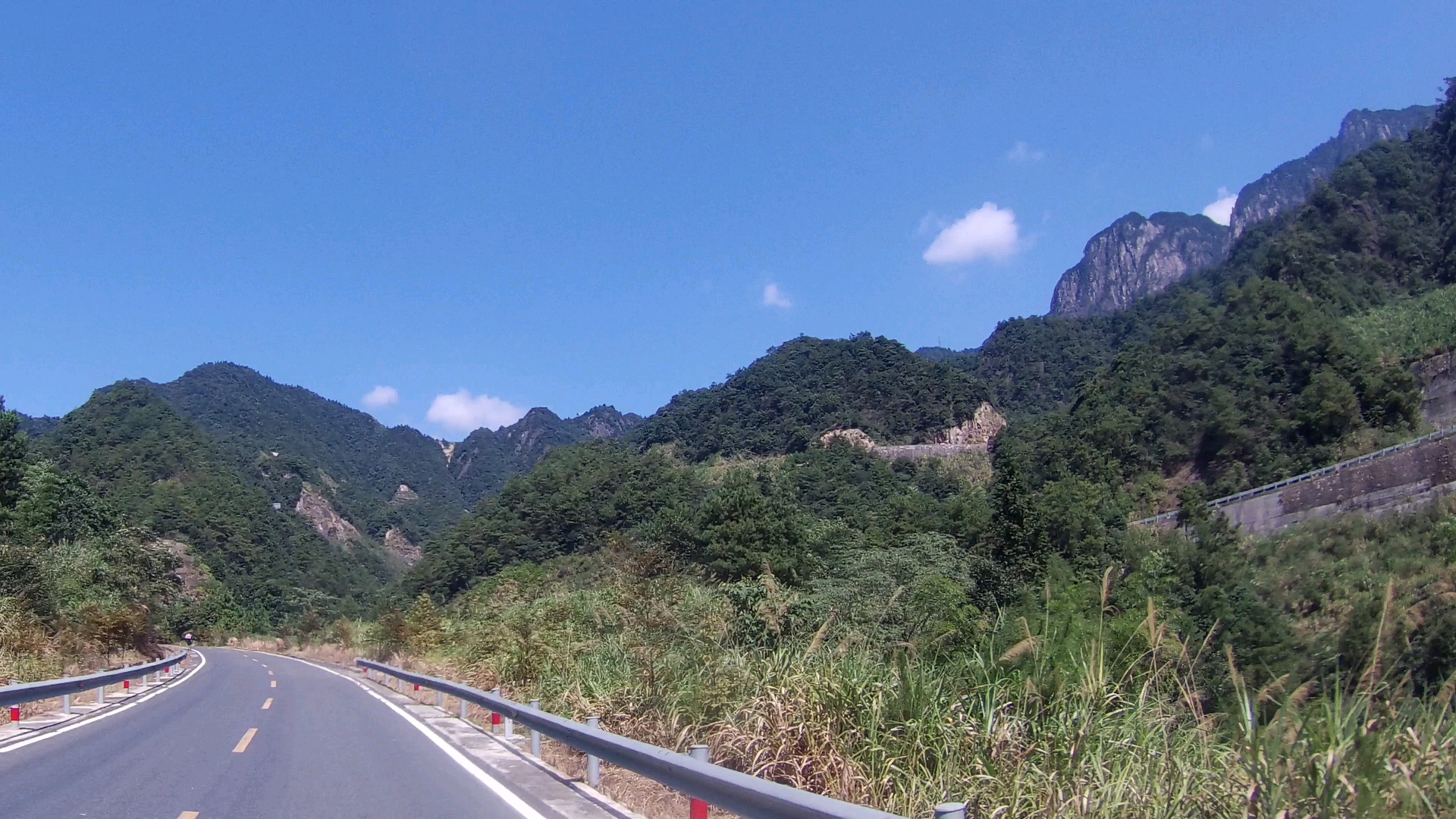 26摩旅江西玉山县怀玉山盘山公路路好景好心情好这才是真正的跑山