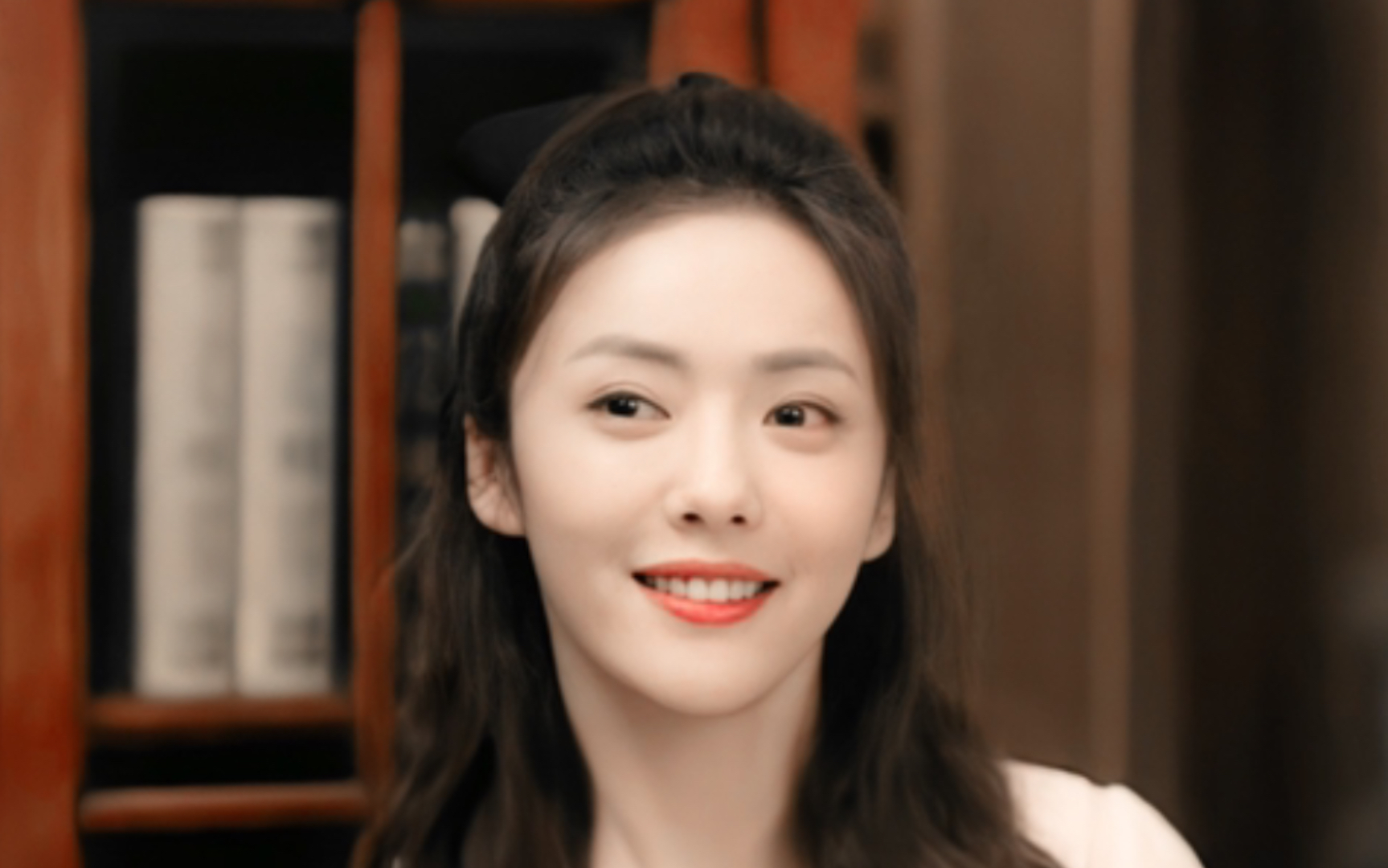 是谁质疑蔡文静的颜值 | 她是标准女主脸