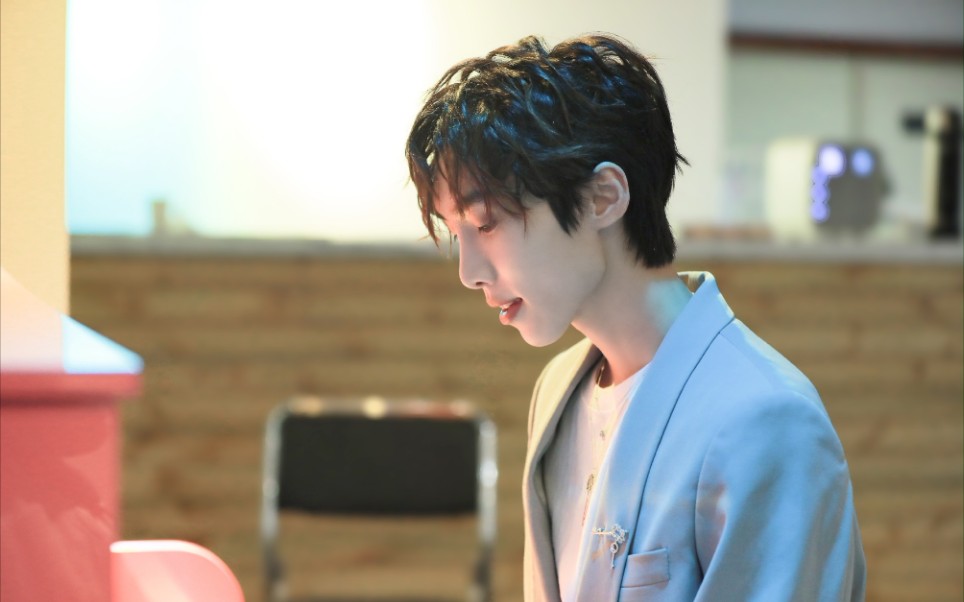 【r1se赵磊】可爱小磊在线狙心|甜系爱豆你值得拥有_哔哩哔哩_bili