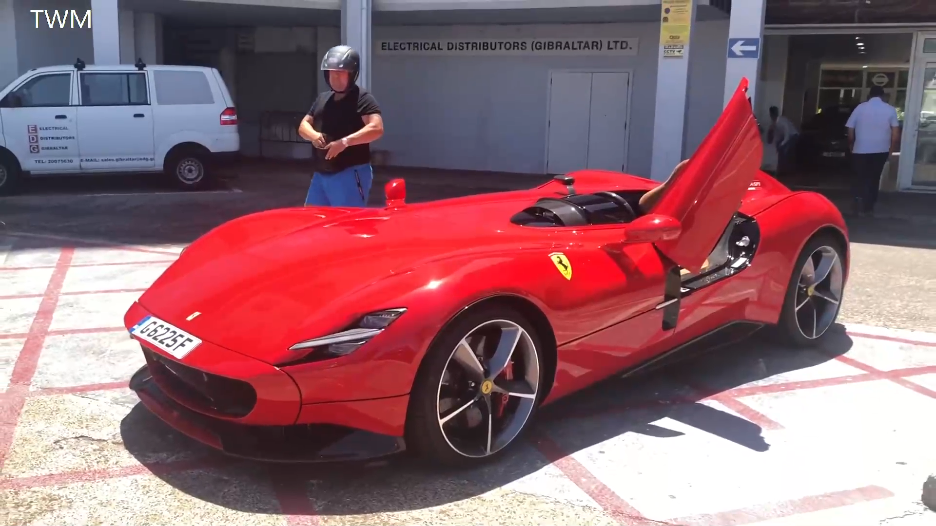 单座法拉利 monza sp1 开出去绝对拉风