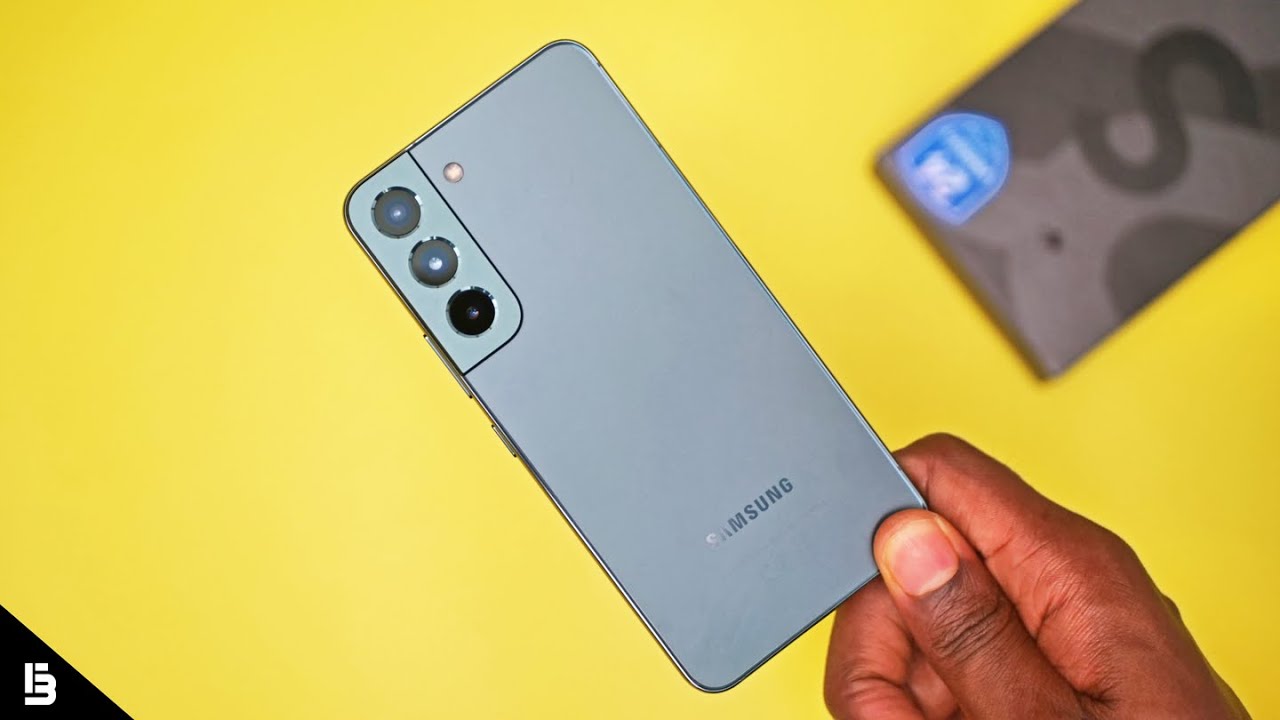 samsung galaxy s22 review - better than the ultra? 2355